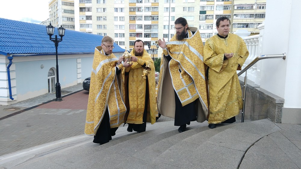 Прибытие ковчега с частицей мощей св. Николая Чудотворца в храм Казанской иконы Божией Матери г. Саранска